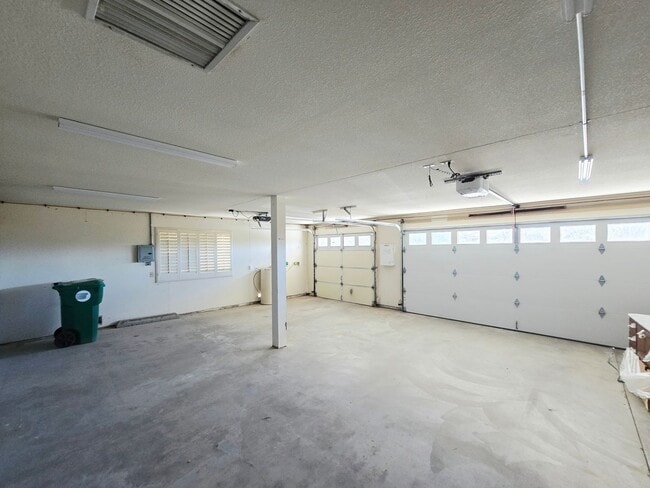 Building Photo - 9039 Hermosa Ave