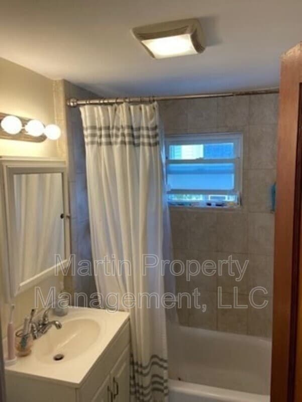 Building Photo - 42-44 Whitman Street - 1