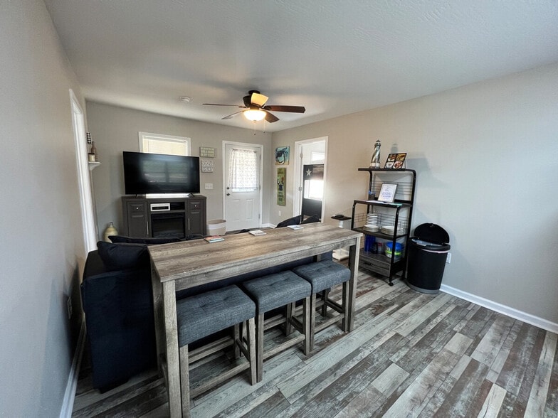 Building Photo - 3213 Willis St