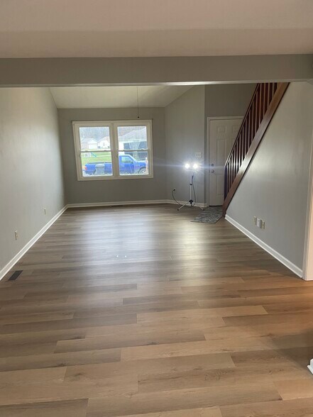 Building Photo - 630 Eugene Ct