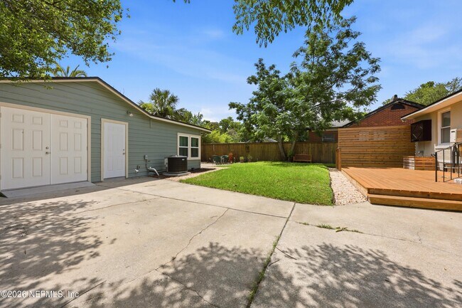 Building Photo - 2749 Hendricks Ave