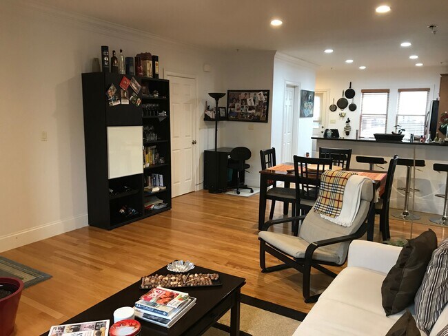 Building Photo - 38 Eddy St