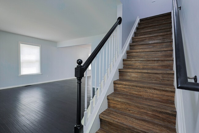 Building Photo - 8872 Lagoon Dr