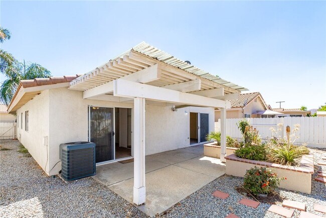 Building Photo - 27456 Alta Vista Way