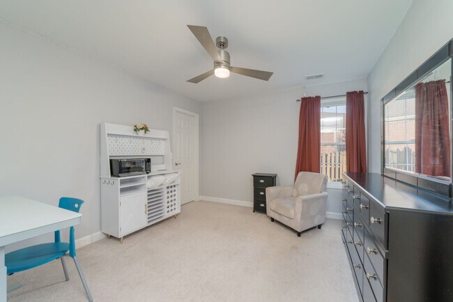 Building Photo - Spacious Madison Home with Pool, Game Room, Bonus Room & Prime Location