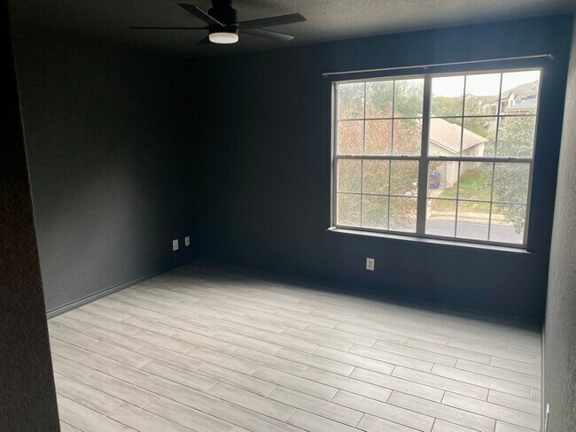 Building Photo - 14735 Bending Point