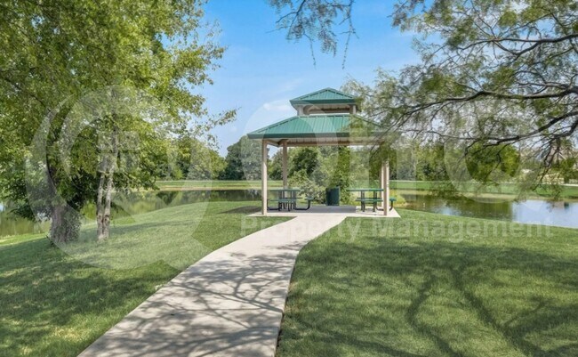 Building Photo - 14801 Cedar Flt Wy
