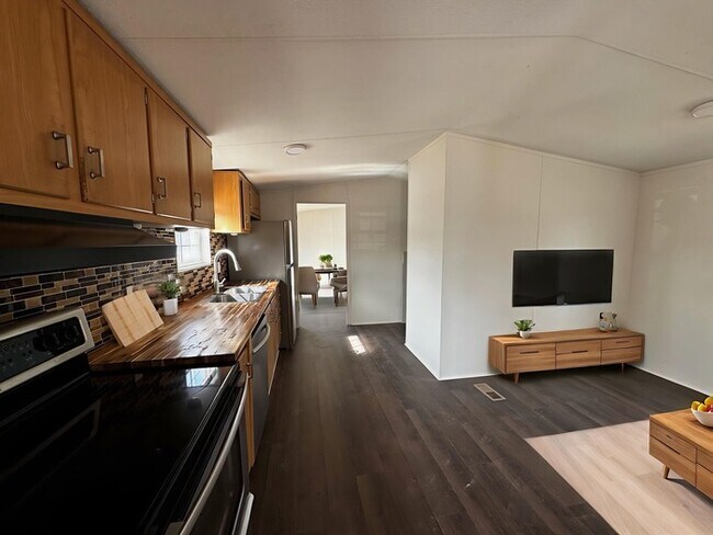 Building Photo - 7804 Stanley Rd