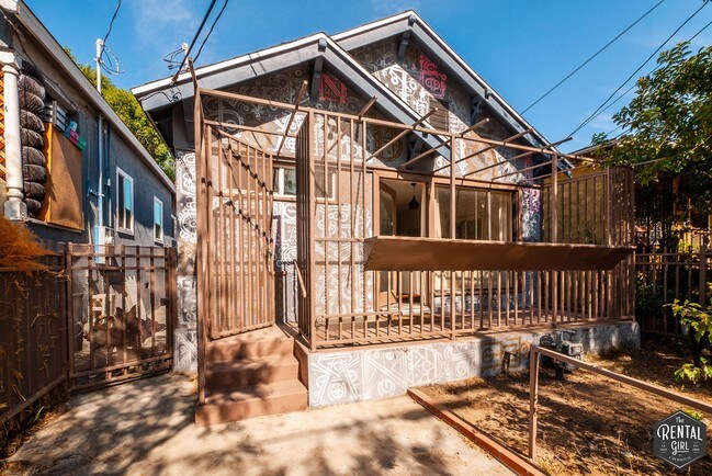 Building Photo - 314 S Gless St