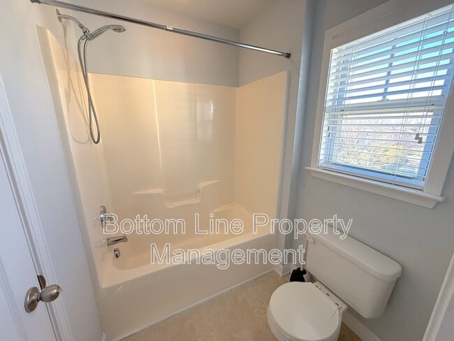 Building Photo - 2420 Early Flight Dr