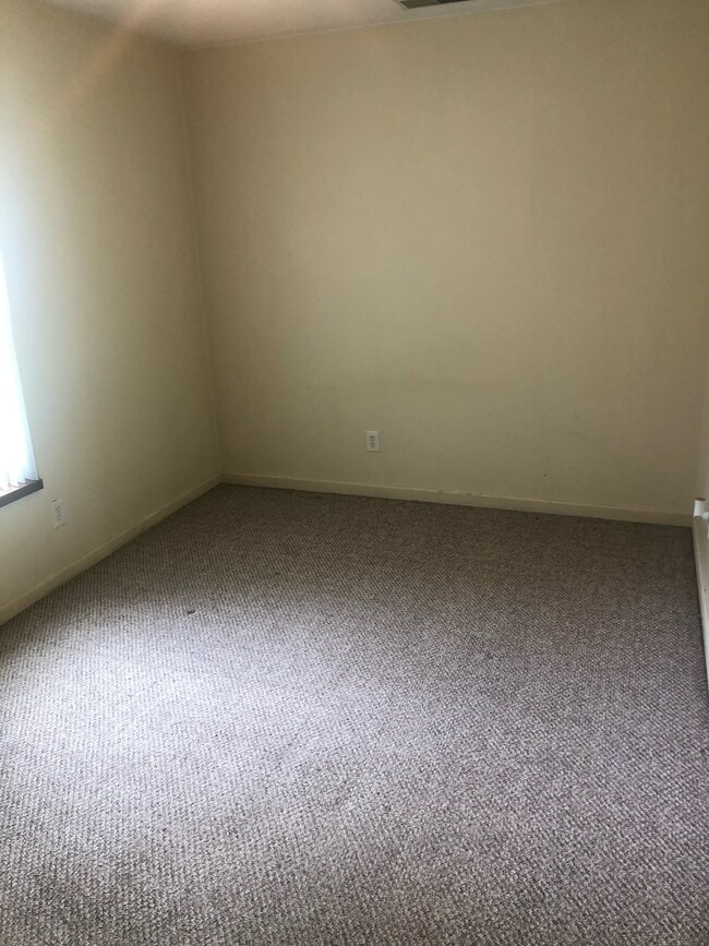 Building Photo - 11824 E Cypress Dr