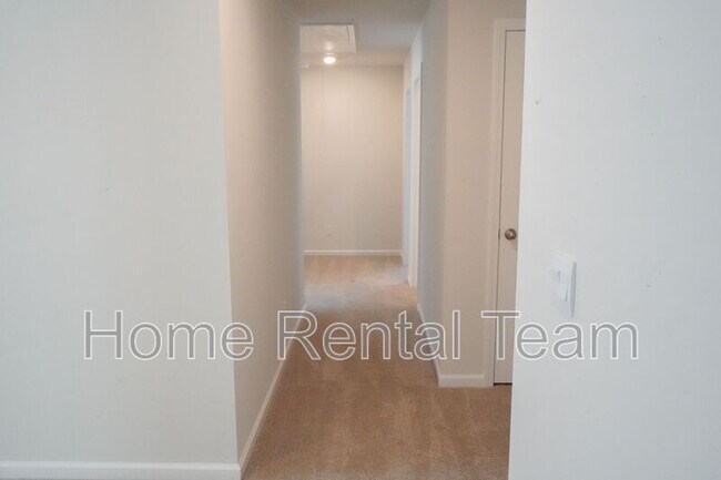 Building Photo - 416 Coconut Dr