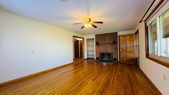 Building Photo - 494 Old Jonesboro Rd