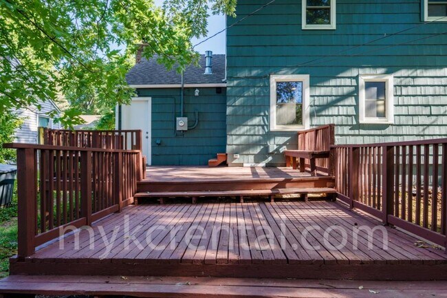 Building Photo - 7915 W 59th Terrace