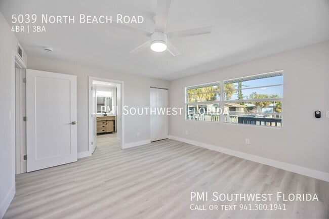 Building Photo - 5039 N Beach Rd