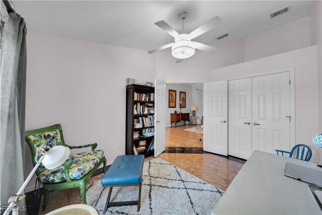 Building Photo - 1811 NE 5th Terrace