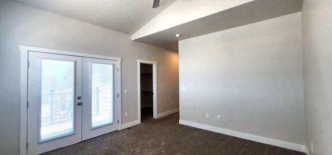 Building Photo - Brand new Townhomes