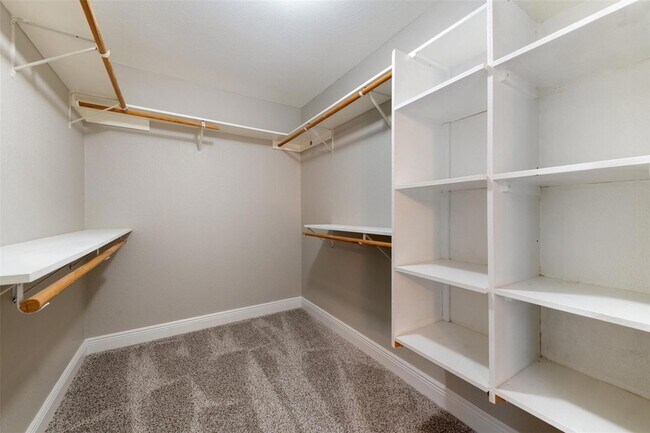 Building Photo - 1809 Vanderhill Cove