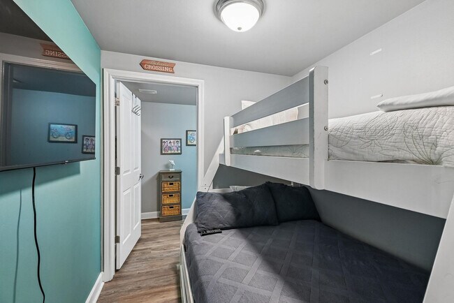 Building Photo - 104 Gulfside Ct