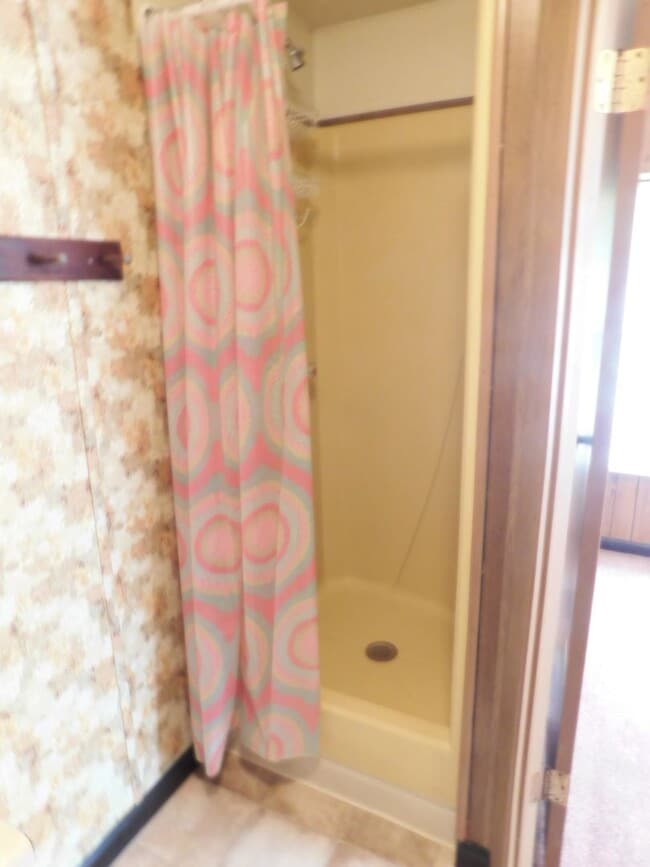 Building Photo - 2 bed, 2 bath in Hertford