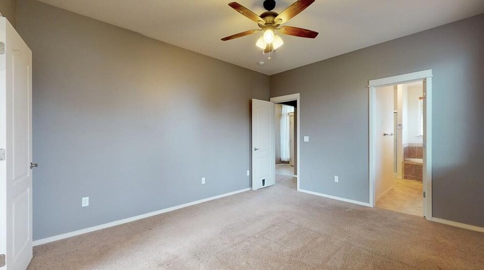 Building Photo - 301 S Quay St