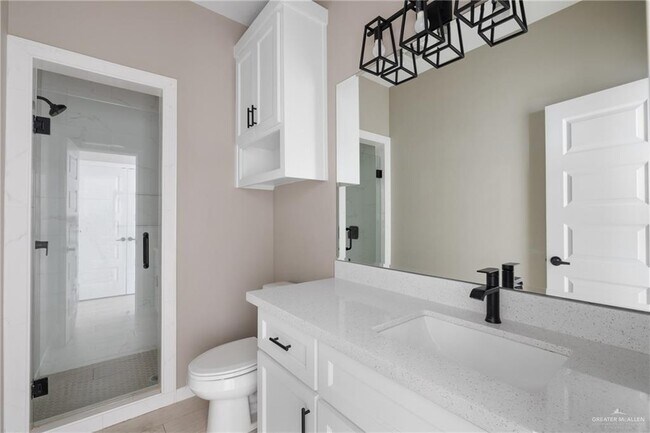 Building Photo - 12 N Hester St