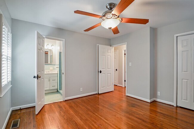 Building Photo - Convenient 3BR/2BA in Homewood on dead-end street