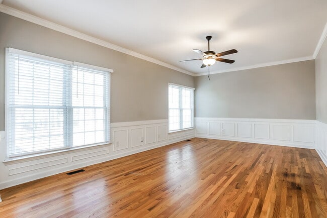 Building Photo - 3617 Dewing Dr