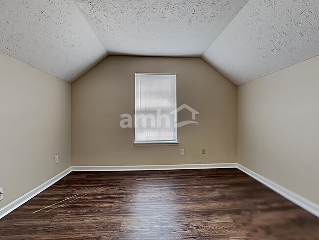 Building Photo - 1292 Birchwood Way