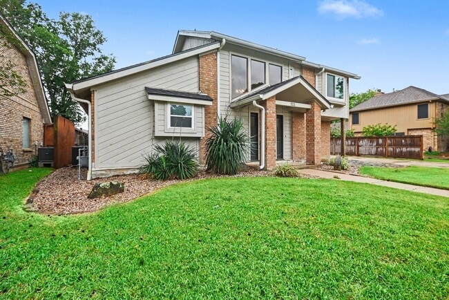 Building Photo - 522 Crestwood Dr