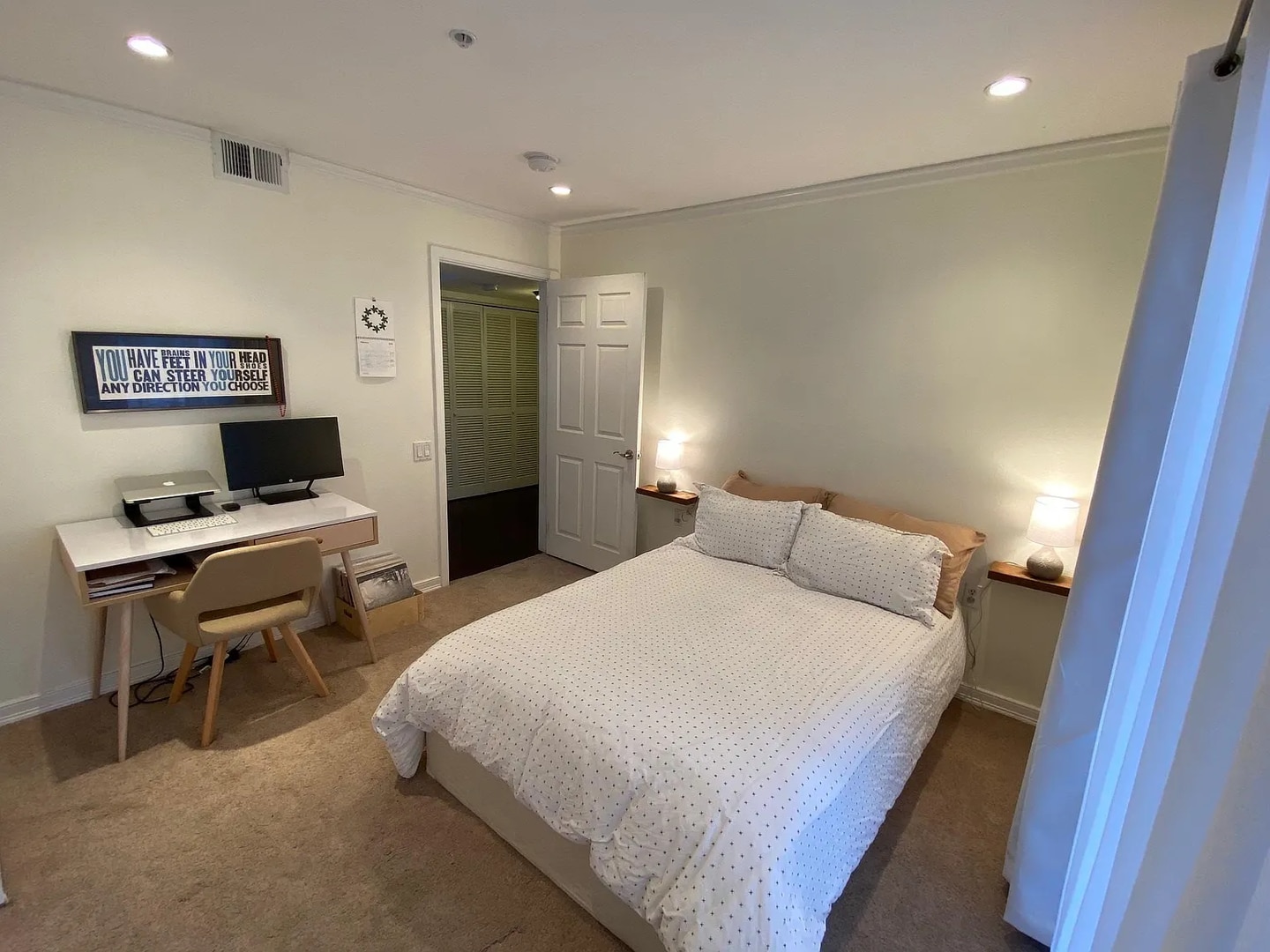 Building Photo - 1661 N Washington St