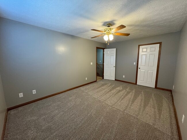 Building Photo - 5357 Midway Dr