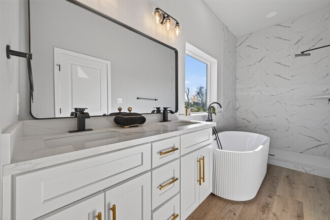 Building Photo - 4117 Yale St