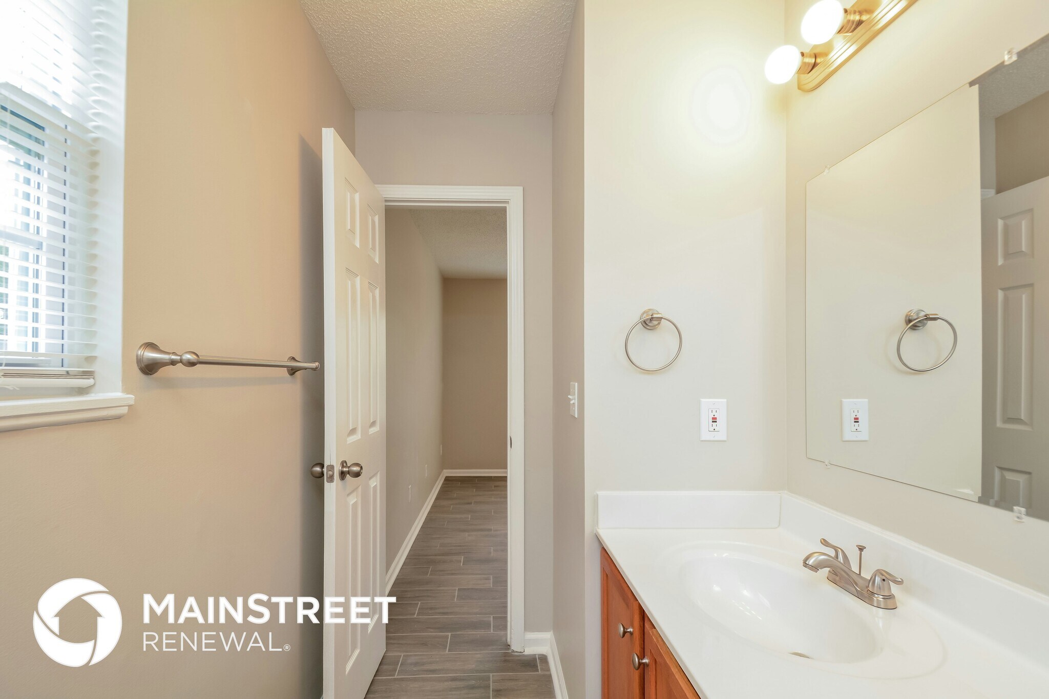 Building Photo - 511 Cotton Ave