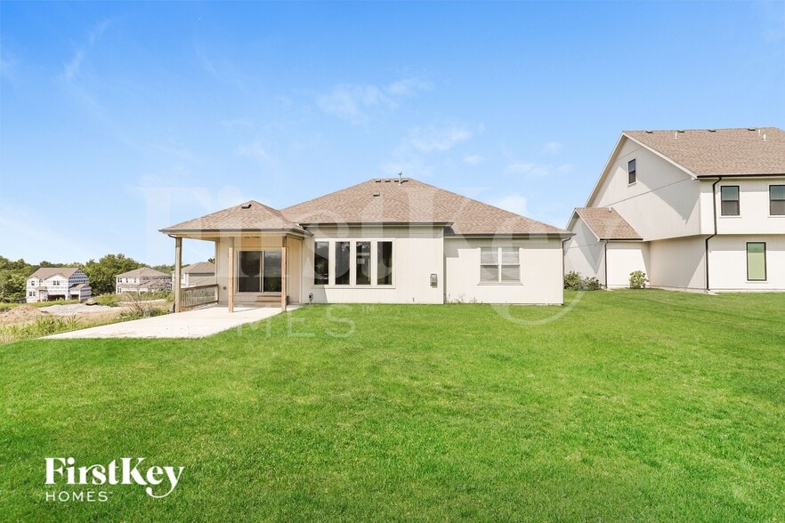 Building Photo - 2513 Windmill Dr