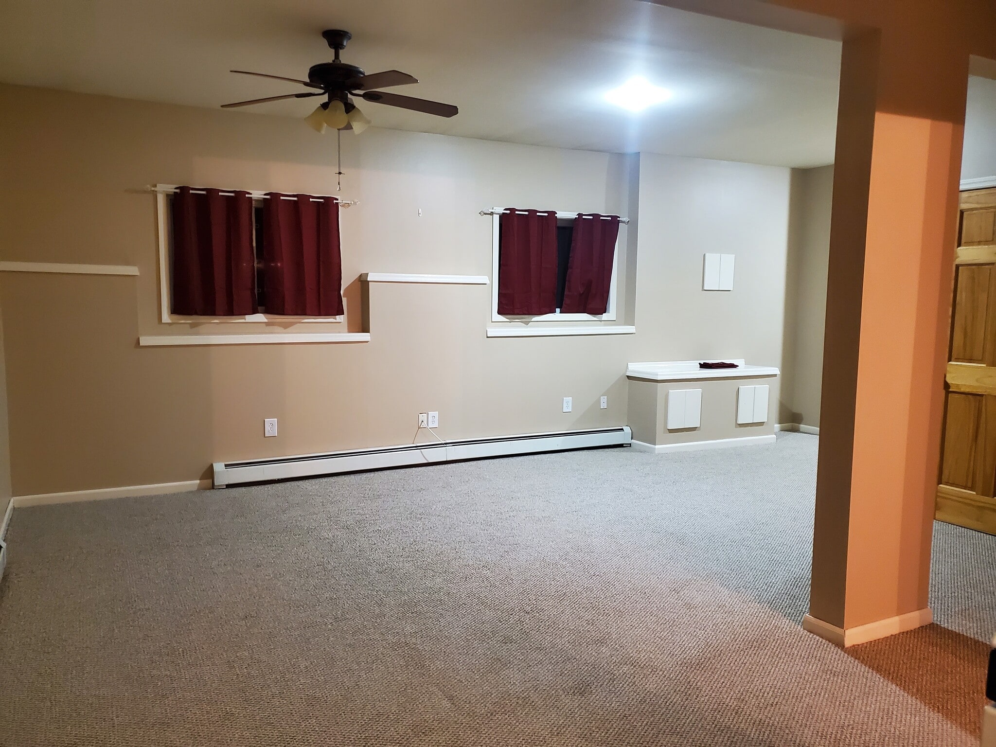 Living space - 8 Hamilton Ave