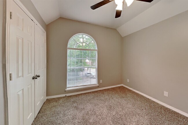Building Photo - 20802 Meadow Belle Ct