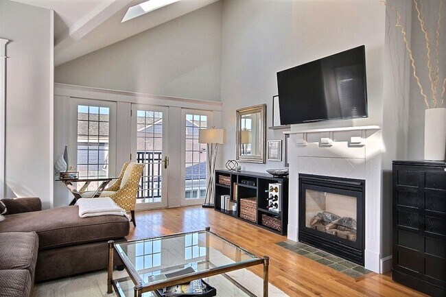 Building Photo - Corner lot Townhome -Incredible find in north Capitol Hill!