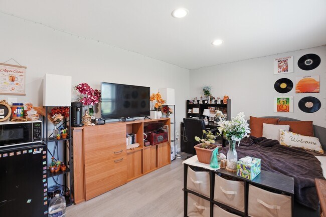 Building Photo - 9244 Limestone Pl