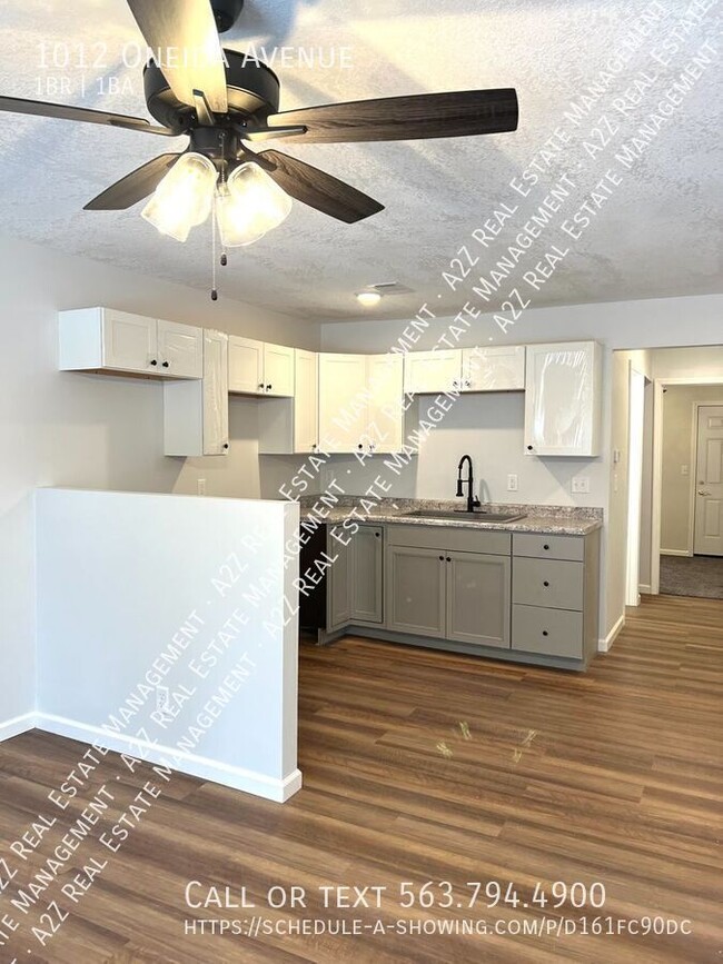 Building Photo - Modern 1 Bedroom in East Davenport- availa...