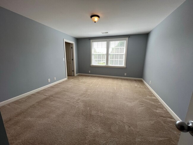 Building Photo - 4 Bed, 3.5 Bath Home w/  3 Car Garage in Williamson Co