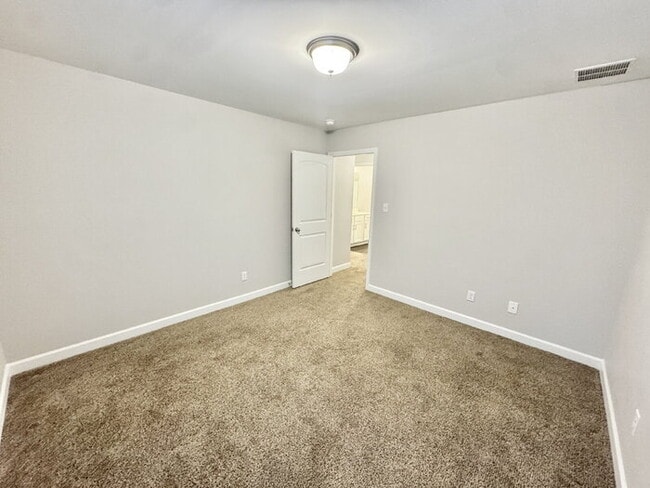 Building Photo - 11 Katie Ln