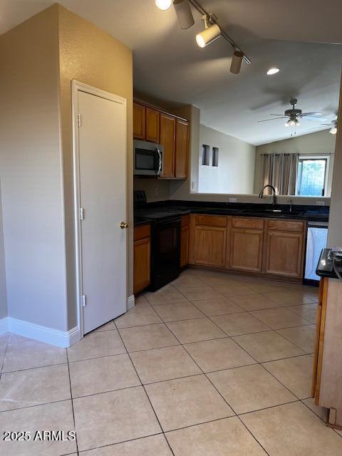 Building Photo - 1719 E Horseshoe Ave