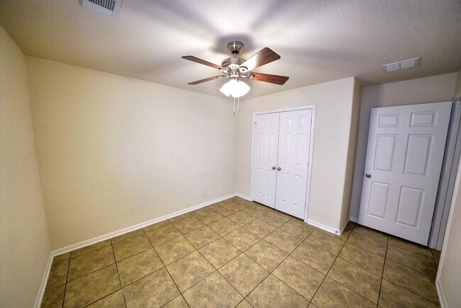 Building Photo - Stunning 3-Bedroom Home with Office in Charleston Parke, Cibolo - Realtor Commission offered: $500