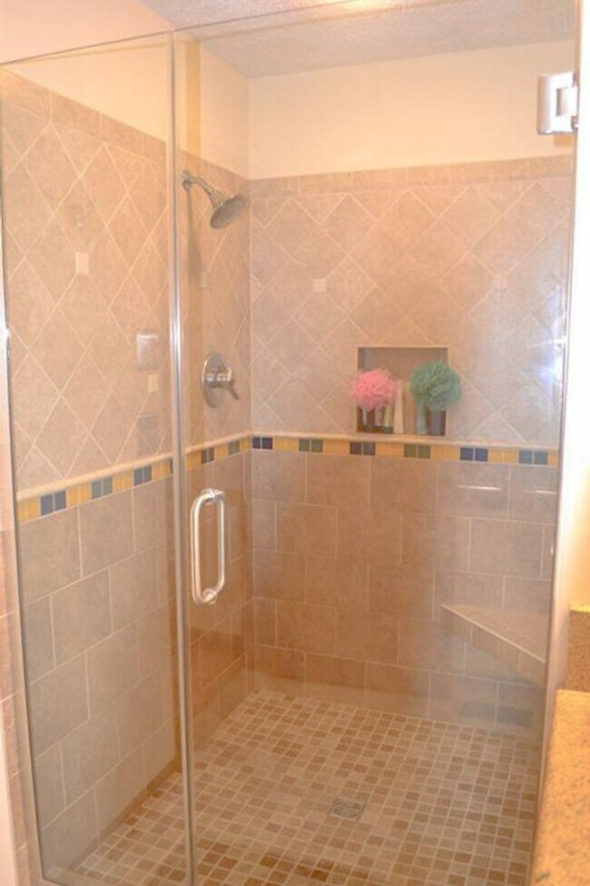 Building Photo - Furnished Golf Course Rental