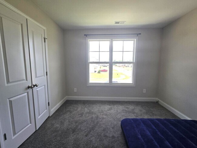Building Photo - Raeford Rental