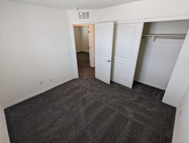 Building Photo - 7703 Moore Crk Ln