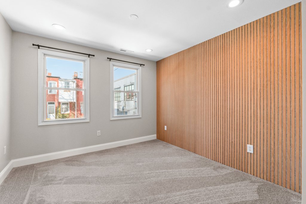 Building Photo - 324 W 29th St