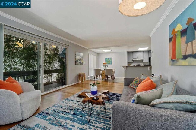 Building Photo - 66 Fairmount Ave