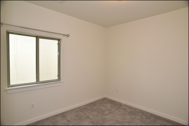 Building Photo - 3545 Essence St